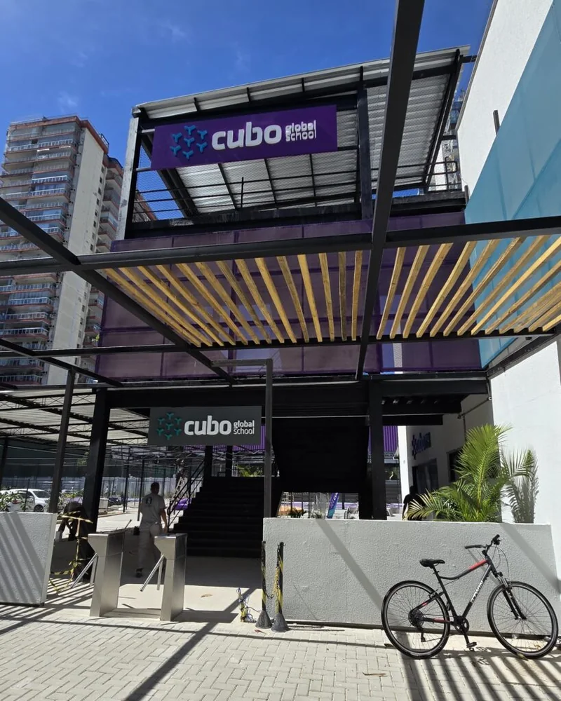 Entrada da unidade Barra da Tijuca do Cubo Global School